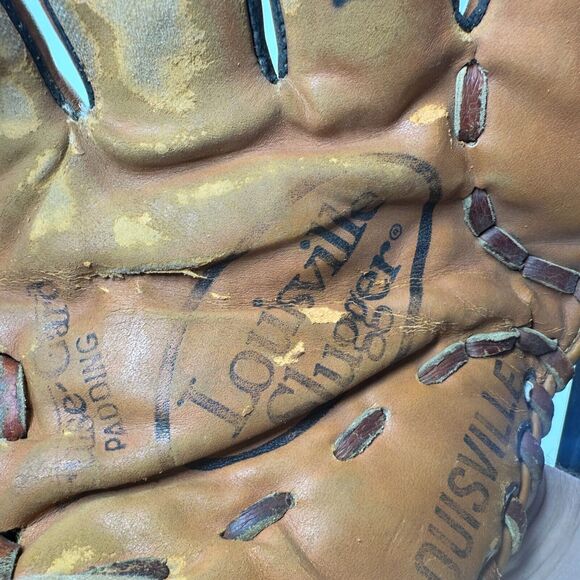 Louisville Slugger W125 12.5" Baseball Glove/Mitt - Right Handed / Pre-Owned - Picture 4 of 10